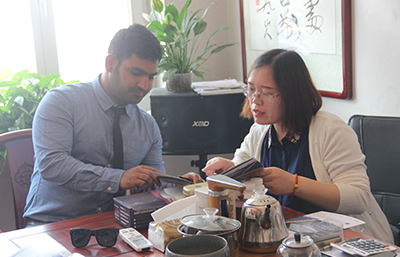 熱烈歡迎巴基斯坦的著名的螺栓進(jìn)口公司來(lái)我工廠參觀