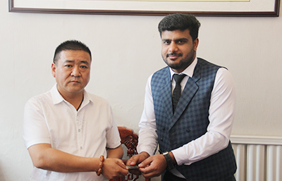 熱烈歡迎巴基斯坦的著名的螺栓進(jìn)口公司來我工廠參觀